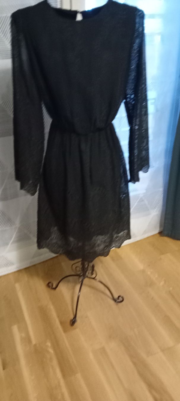 Vestiti: kleid von Mohito gr 38 – Nuovo (secondo la descrizione) da zürich venduto da janjaz 1