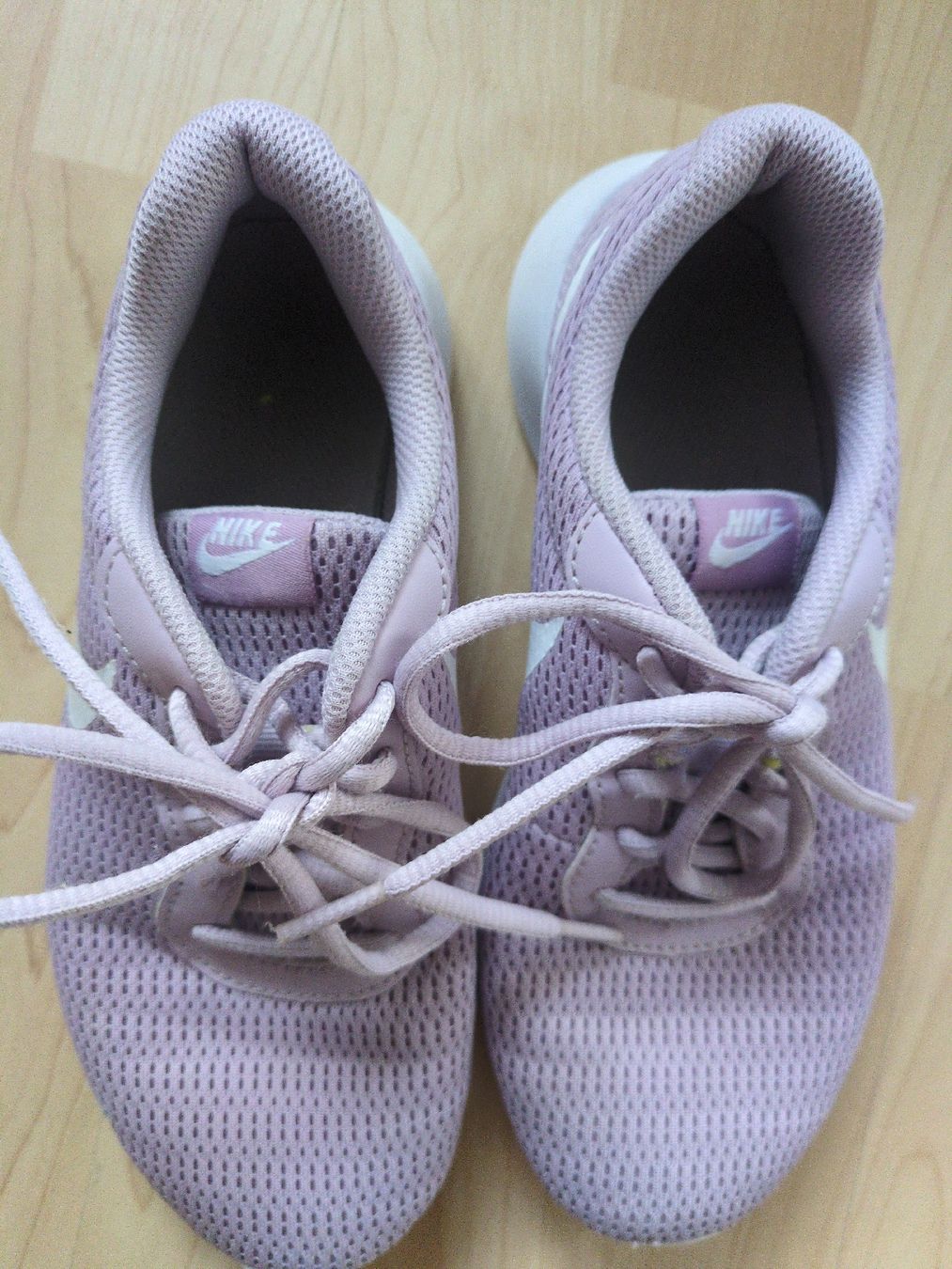 Nike Scarpe per ragazze: Turnschuhe Gr.36 Nike – Usato da Basel venduto da Flu_mgg5 2