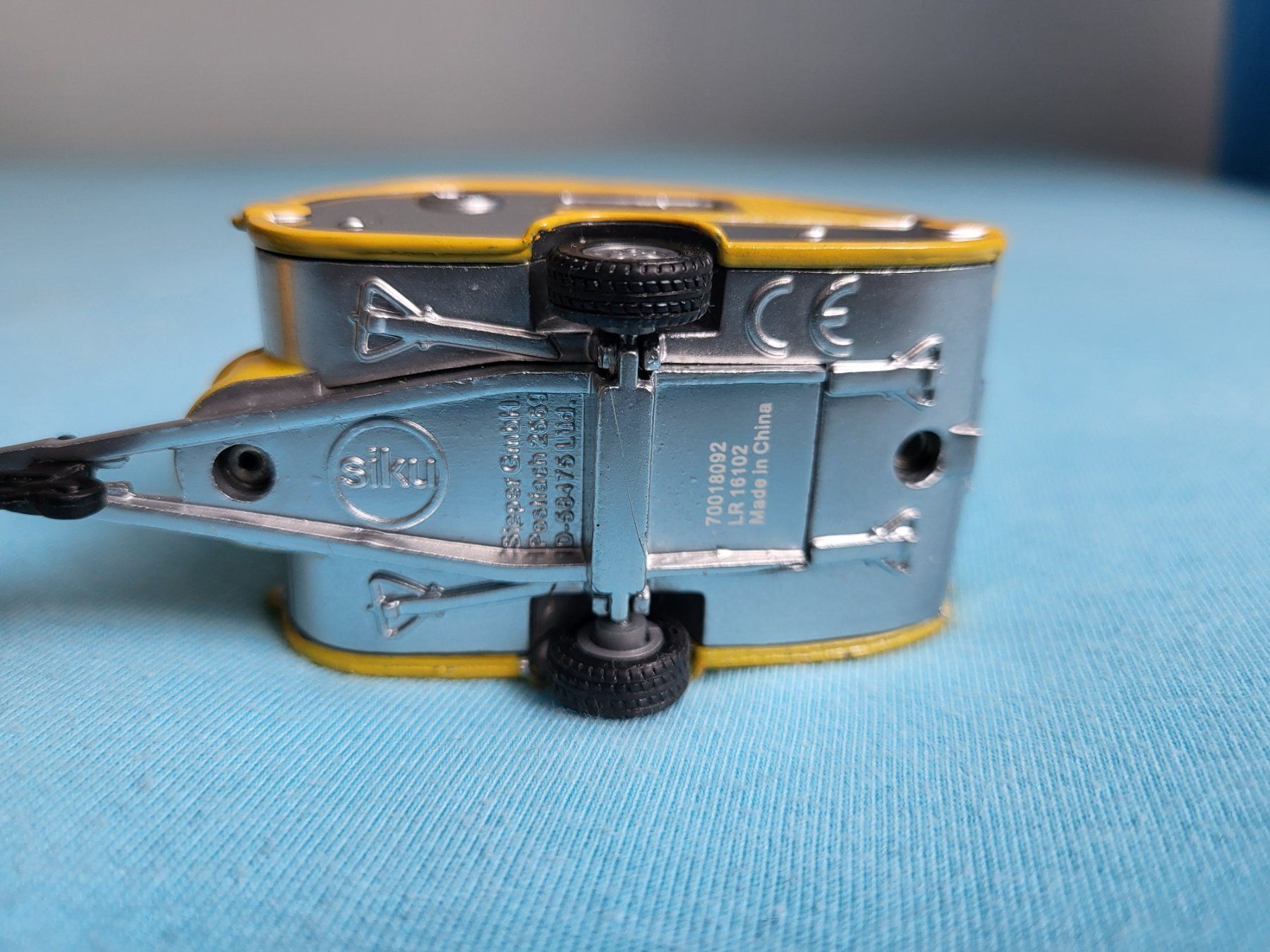 Siku Modellini d'auto: VW Beetle Cabriolet & Camping Trailor – Nuovo (secondo la descrizione) da Glattbrugg venduto da PhilKrill 7