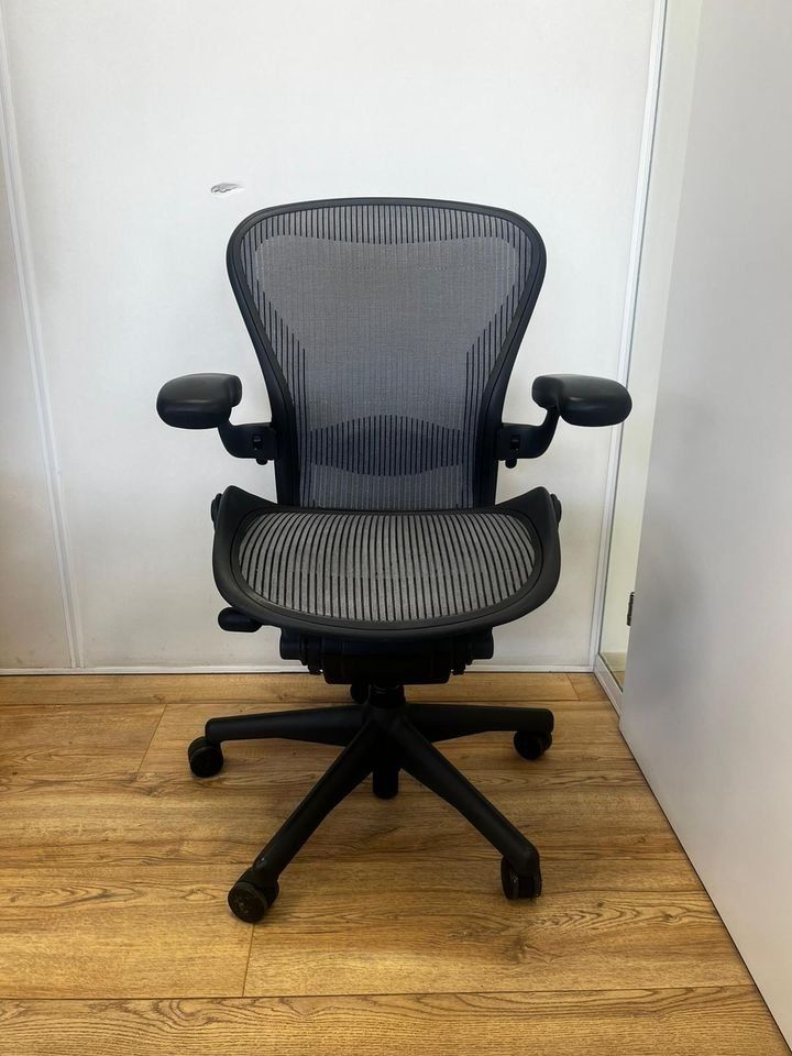 Herman Miller Sedie: Herman Miller Aeron Carbon Full Option – Usato da Purmerend venduto da Offeco