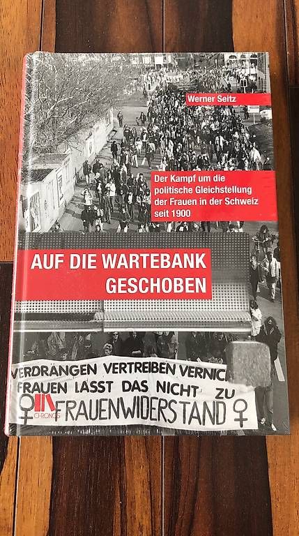 Libri: Werner Seitz: Auf die Wartebank geschoben - NEU – Nuovo e nell'imballaggio originale da Brunnen venduto da Dirza78
