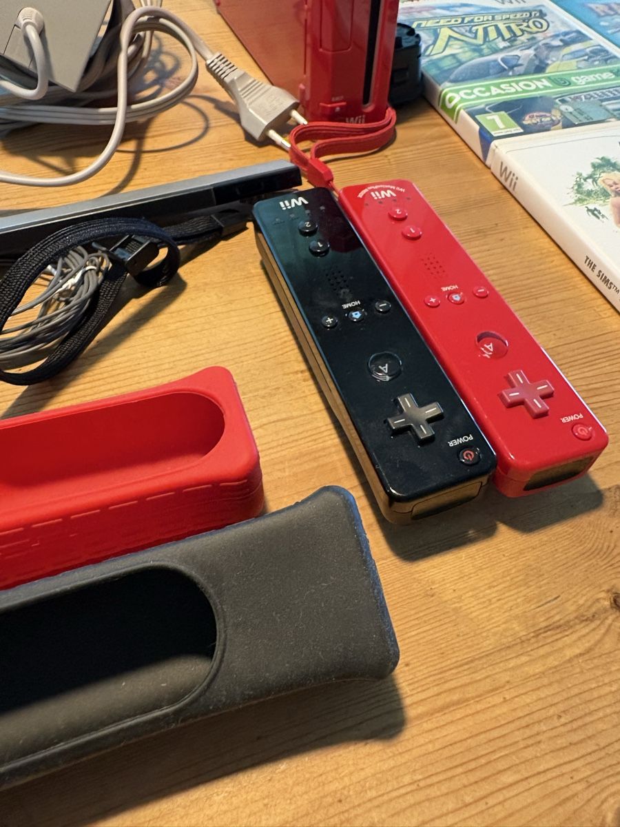 Nintendo Console: Nintendo Wii mit 7 Spielen – Usato da Wittenbach venduto da kramerei.vanessa 2