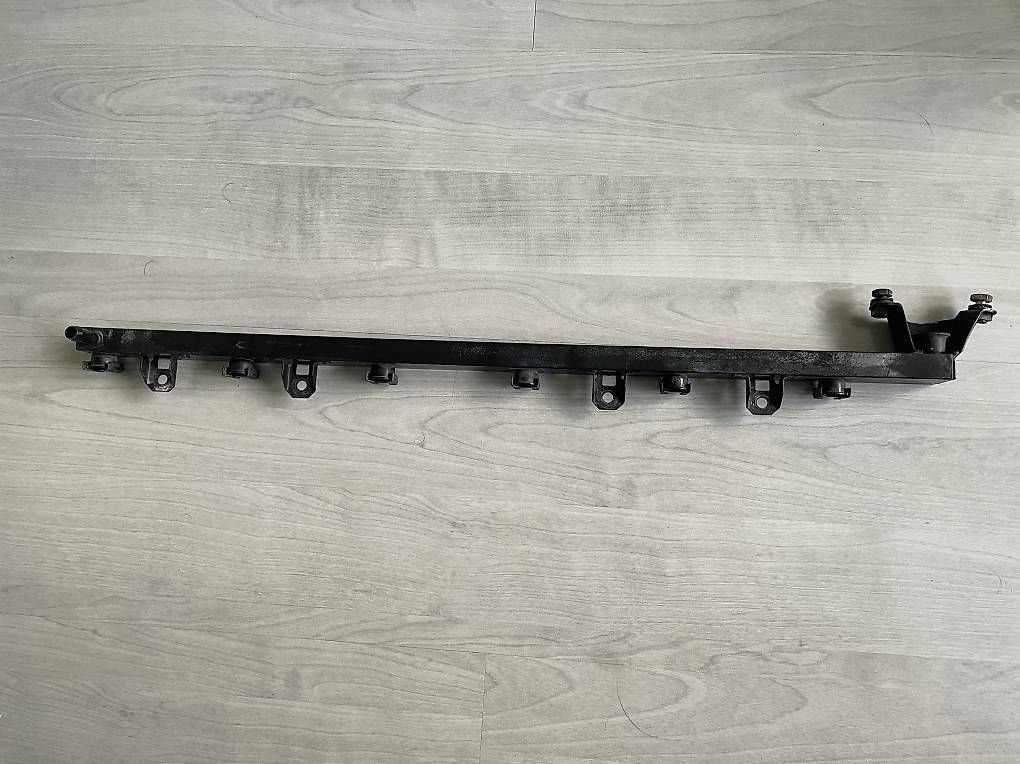 Toutes les pièces auto: BMW M20B25 Einspritzleiste – D'occasion à Reinach BL par mme_c9k2