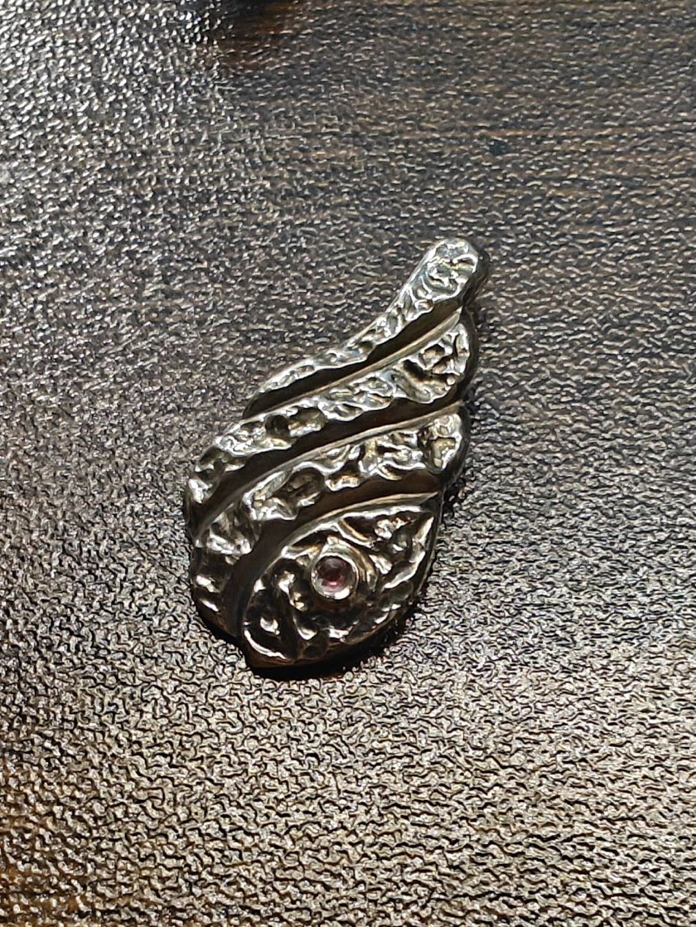 Pendentifs: Kleiner Silberanhänger mit Stein 925 – D'occasion à Malans GR par mesmen 1