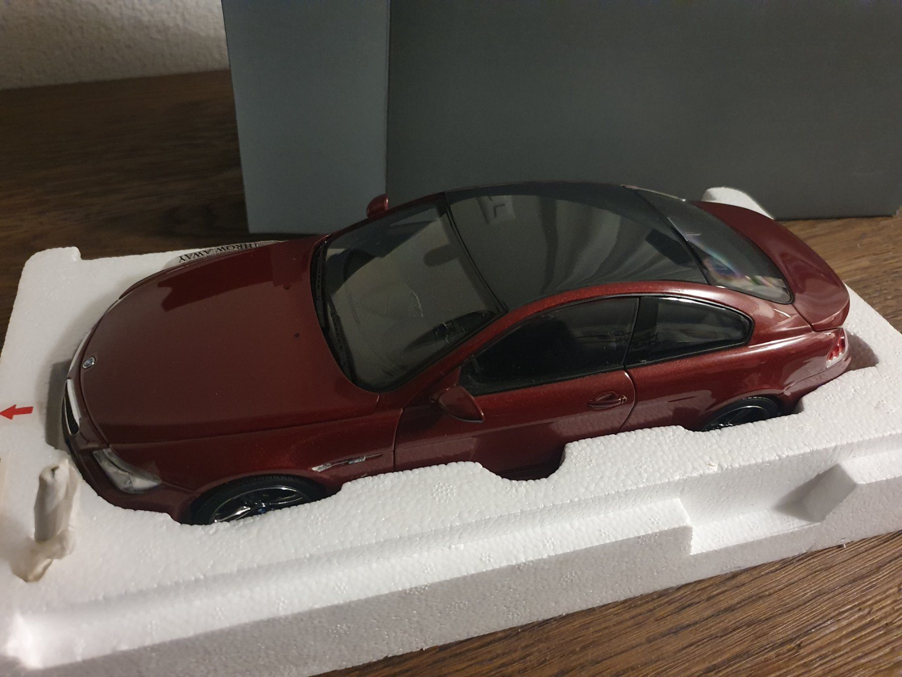 Kyosho Modellautos: BMW M6 E63 Indianapolis Red Kyosho 1/18 – Neu und originalverpackt aus Chernex von Manu0128 3