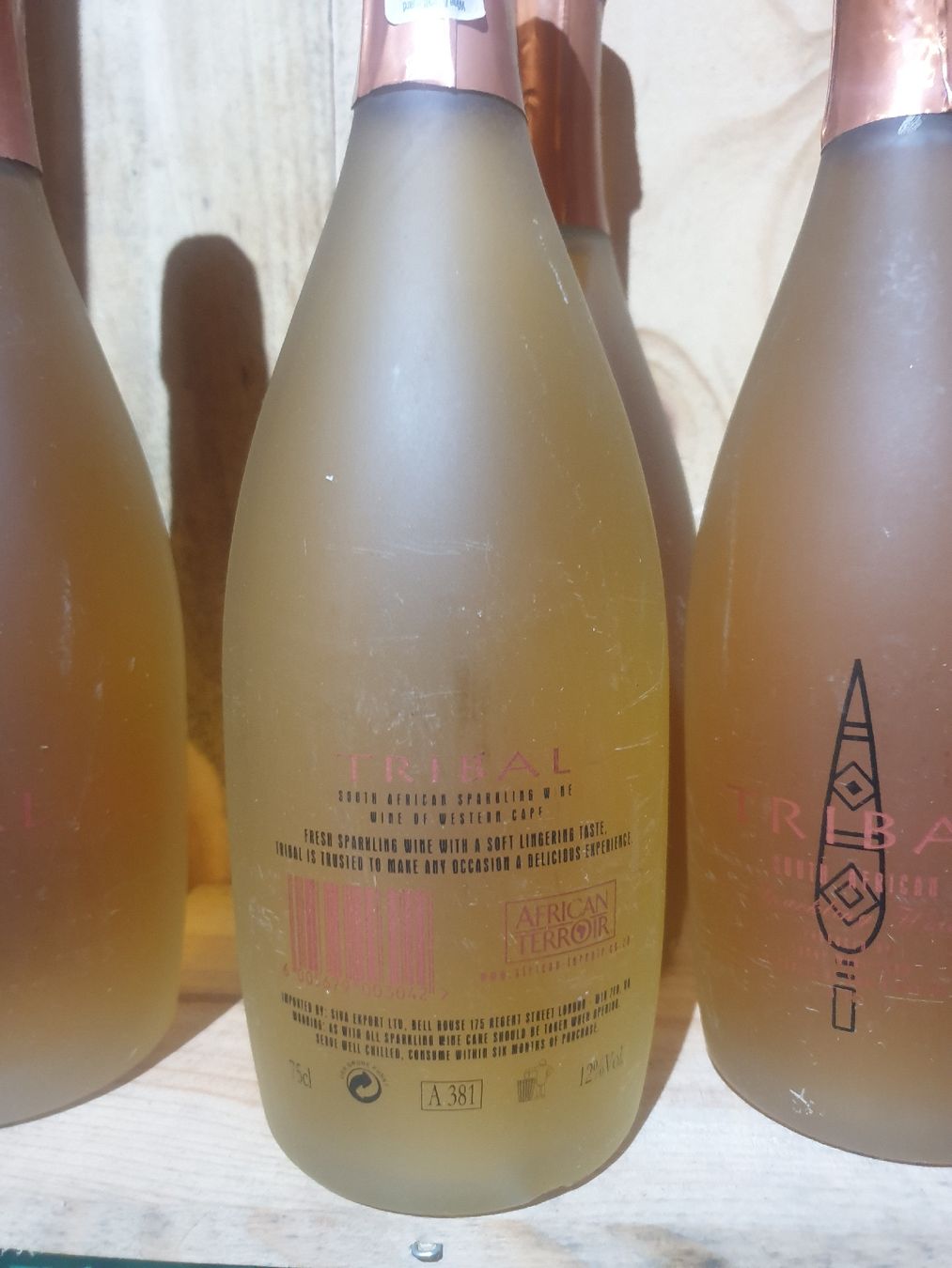 Wein: Bouteille de vin effervescent Tribal 75cl. – Gebraucht aus Rennaz von Winelovers1983 2