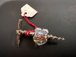 Anstecker Pin Schweiz sehr alt Tracht Hospental🤩