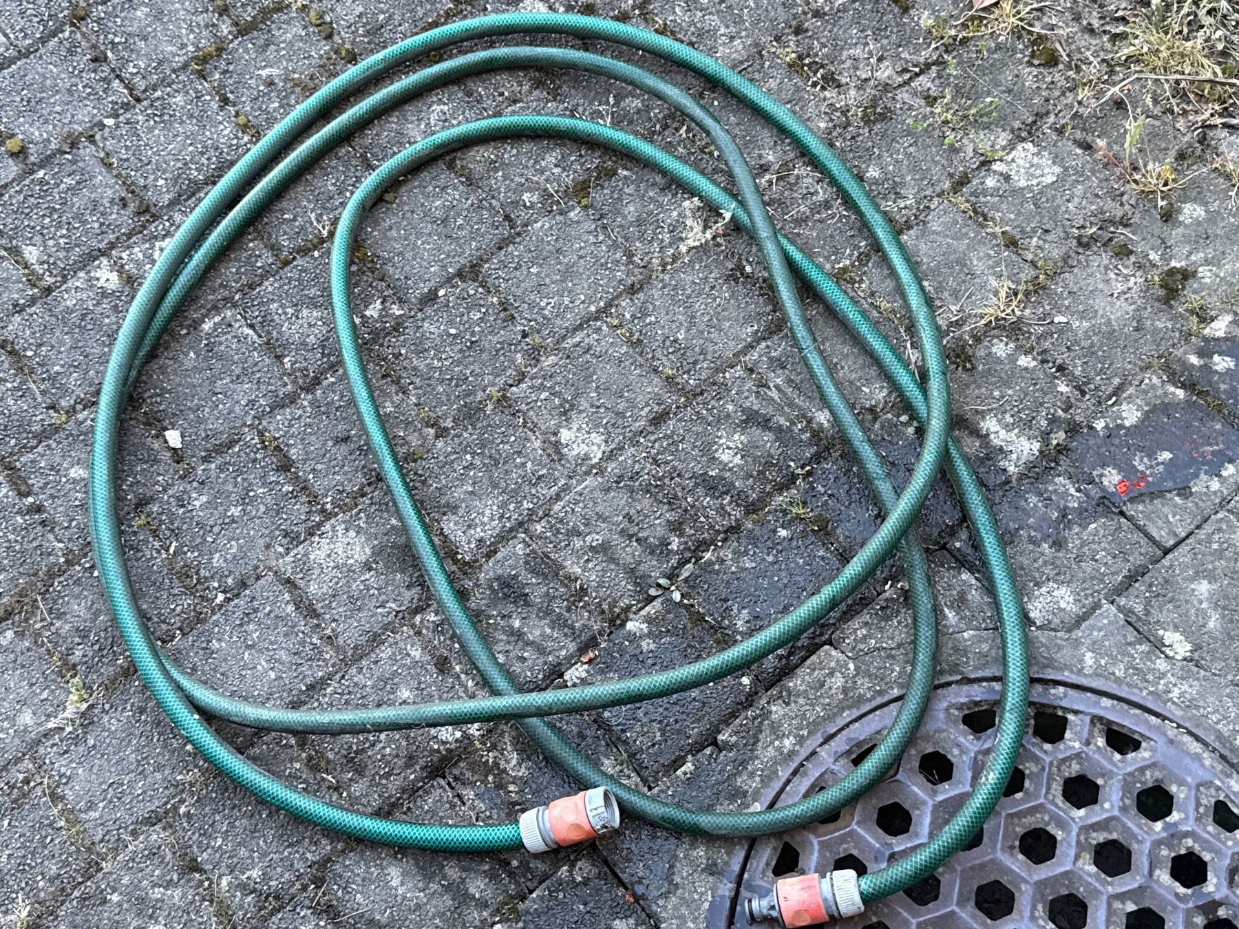 Tubi & Tubi flessibili: Gartenschlauch ca 4 m – Usato da Amriswil venduto da used2use