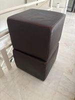2 Natuzzi Lederhocker / Ottomane braun, je ca. 50 × 50 cm