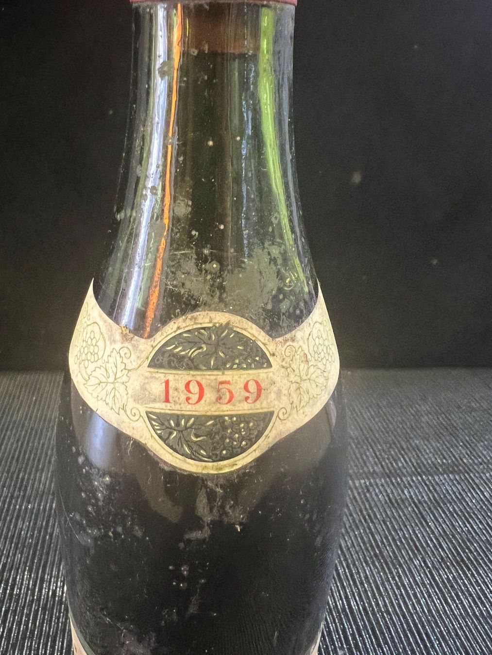 Vino: BEAUNE CLOS DES AVAUX 1959 – Nuovo (secondo la descrizione) da Genève venduto da Leboucheoreilles 1