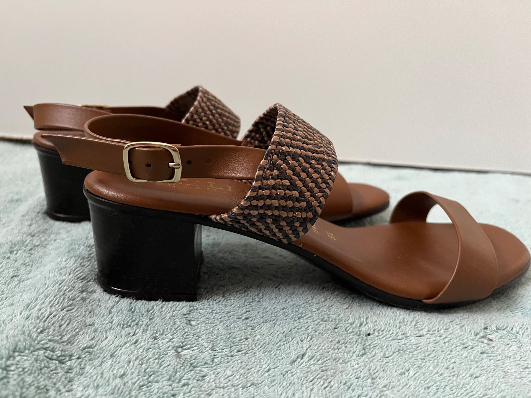 Chaussures femmes: Sandalette mit Absatz – Neuf (Voir description) à Rheineck par CoGer 2