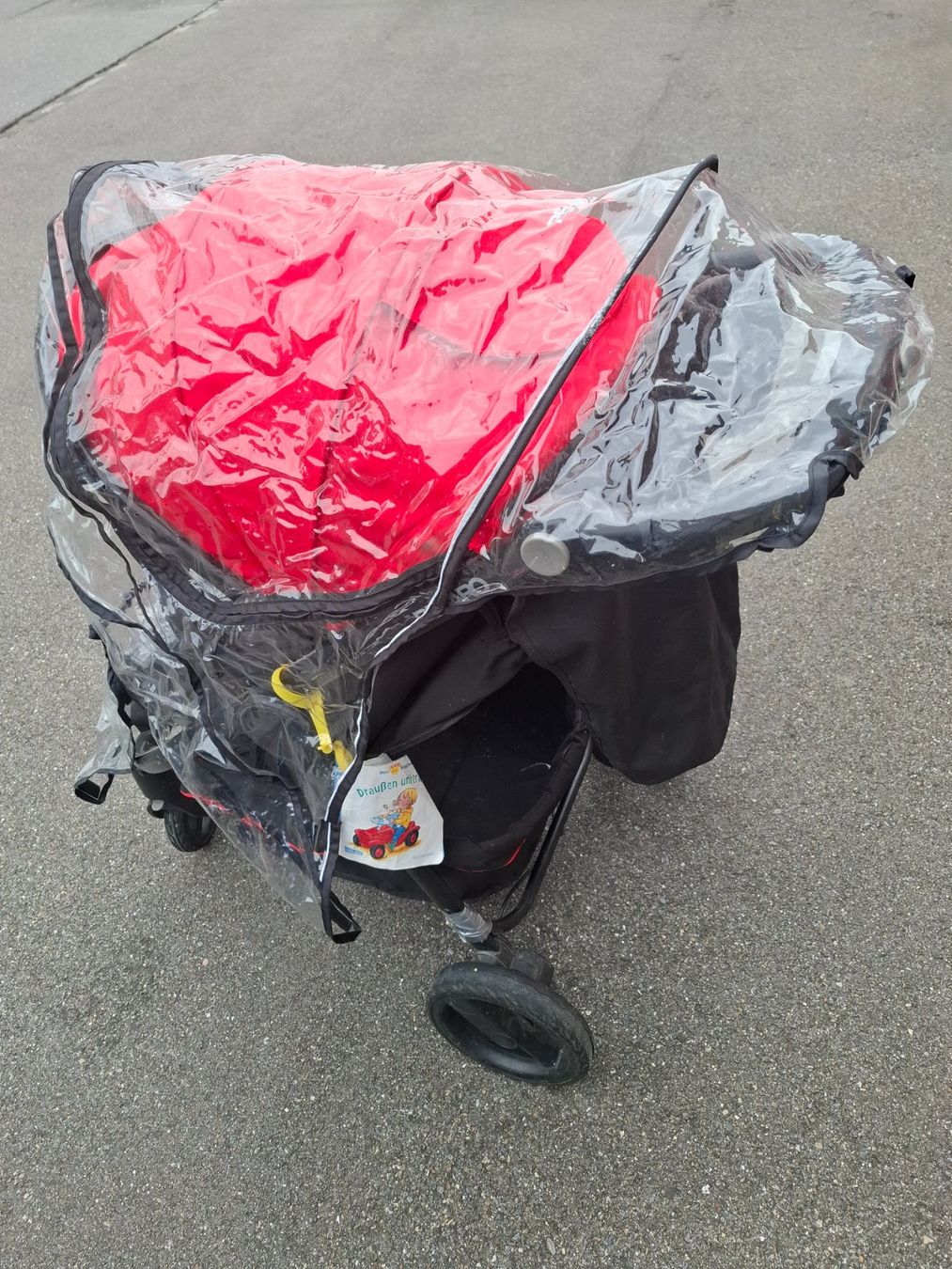 Recaro Carrozzine: Kinderwagen Buggy mit Regenschutz! Rot – Usato da Heerbrugg venduto da Antonia.01