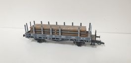 AKU Flachwagen mit Ladung H0/DC