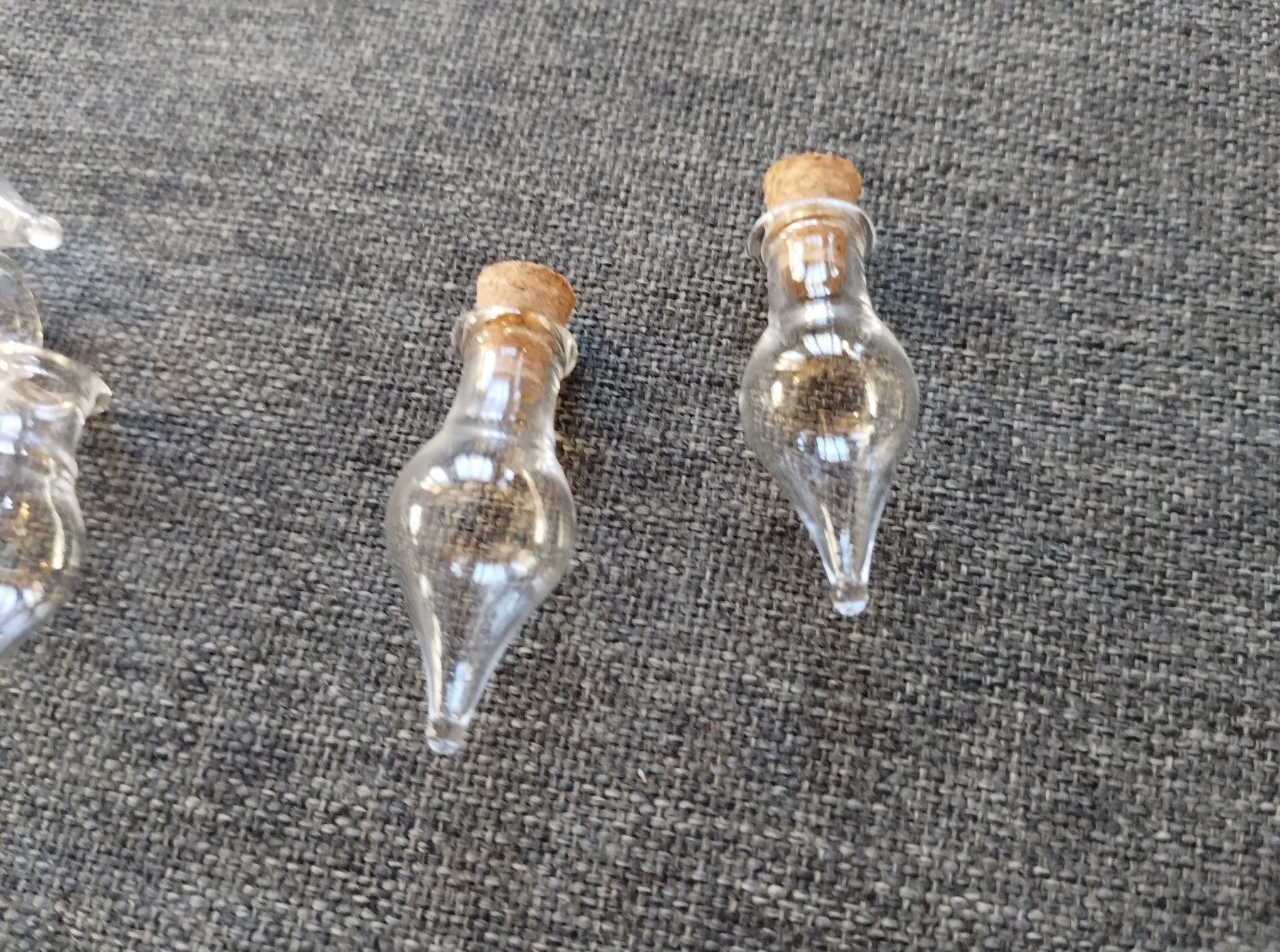 Accessori da laboratorio: Mini-Glasfläschchen 100stk - Mini bouteilles en verre – Nuovo e nell'imballaggio originale da Lausanne venduto da novastoris 2