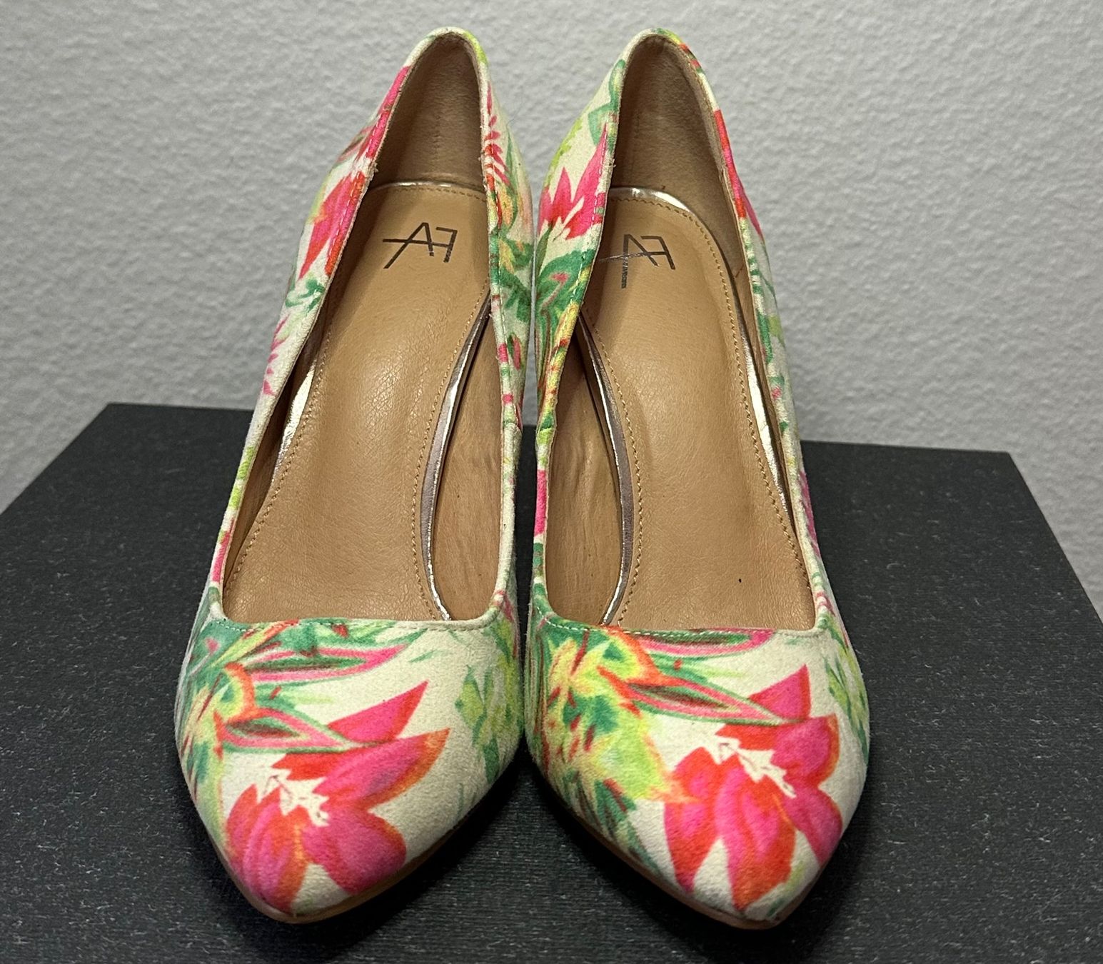 Damenschuhe: Sommerliche Pumps Gr. 37, Blumenmuster, High Heels – Neu (gemäss Beschreibung) aus Lustmühle von sar_7xmy 3