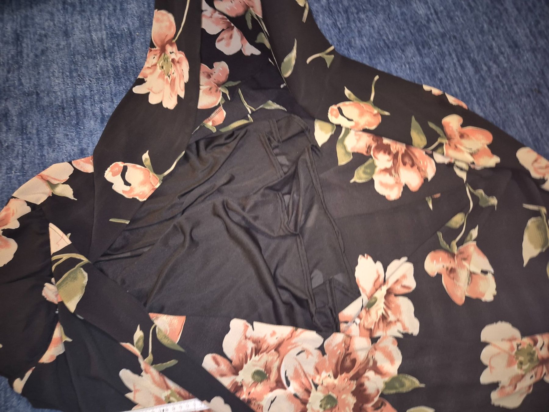 Vestiti: Kleid mit Blumenmuster, Grösse 38/M – Usato da Altendorf venduto da MiriCaj 3
