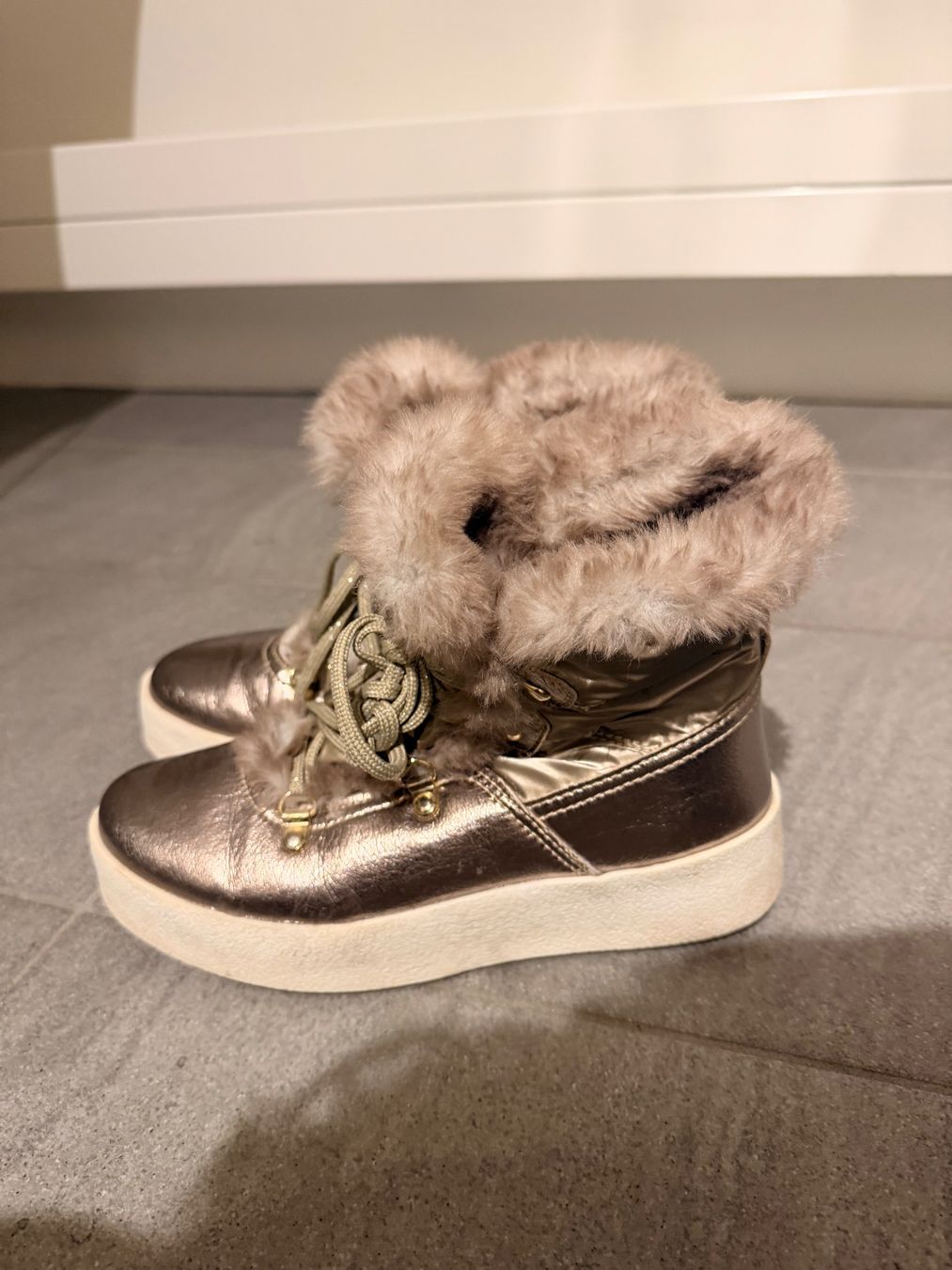 Damenschuhe: Winterschuhe Gr.37 – Gebraucht aus Merenschwand von mur_ygh9