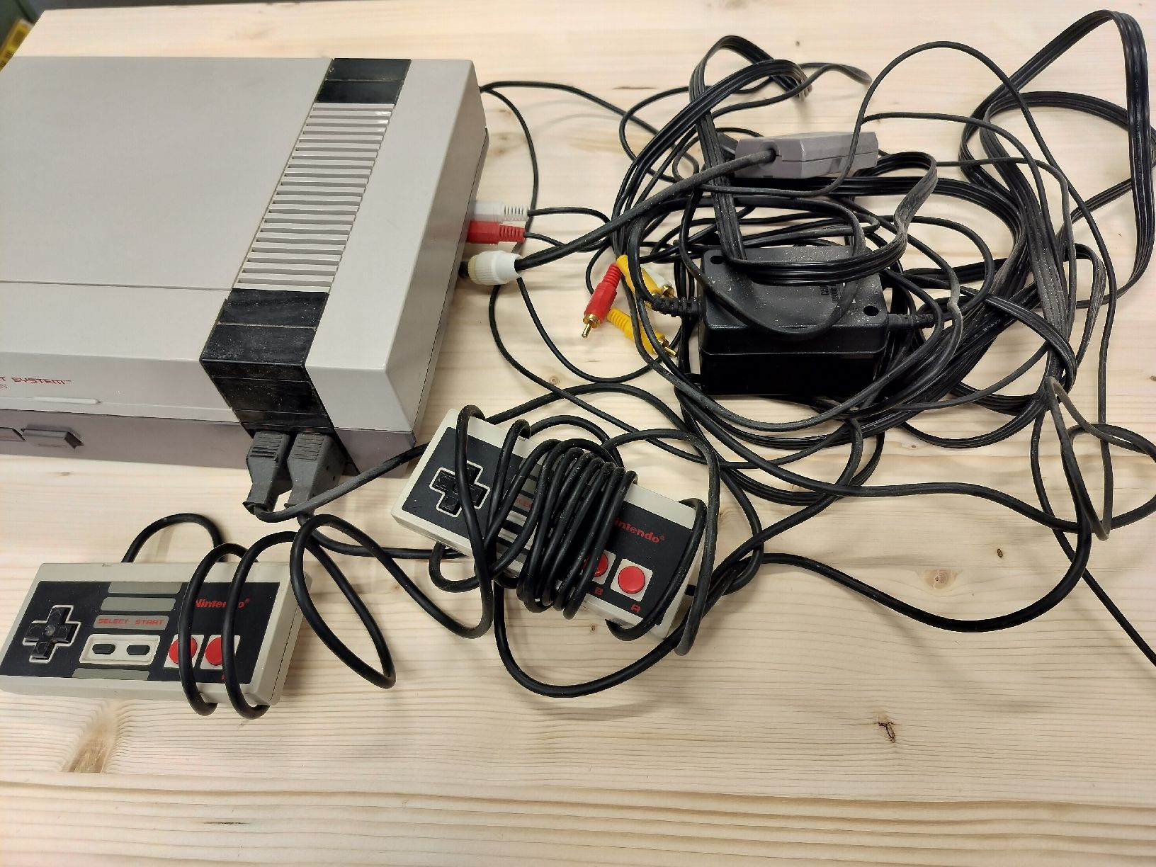 Nintendo Console: Nintendo NESE 001 – Usato da Alpthal venduto da kar_faes 1