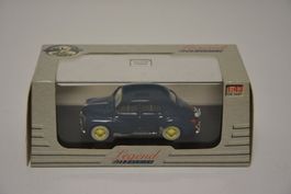 Renault 4CV , Universal Hobbies , 1:43