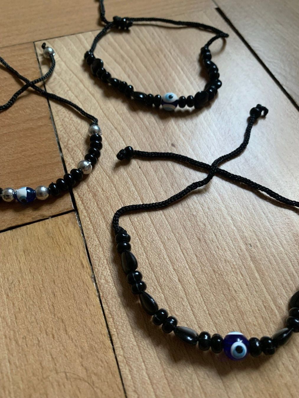 Bracelets: 7 schwarze und blaue Armbänder – D'occasion à Zürich par Diazaio 2