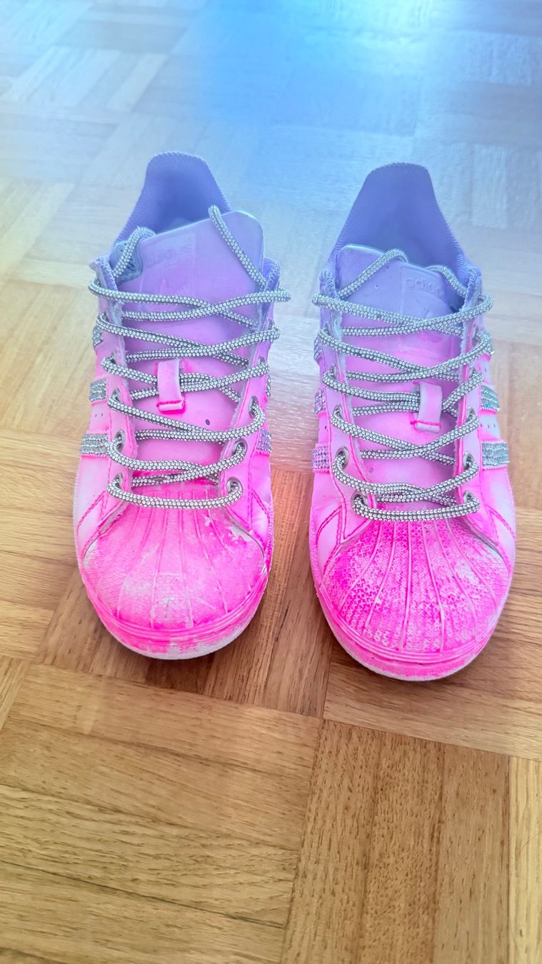 Adidas Scarpe da donna: Adidas Superstar Swarovski – Usato da Grenchen venduto da Raluca29