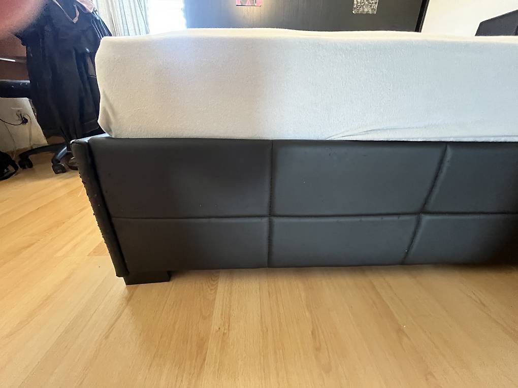 Betten: Lit ET matelas 140cm X 200cm – Gebraucht aus Marin-Epagnier von oky_hrg5 4