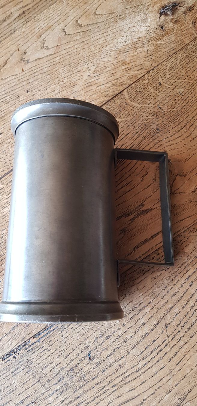 Caraffe: Pichet ancien en étain – Usato da Damvant venduto da cysco-1 1