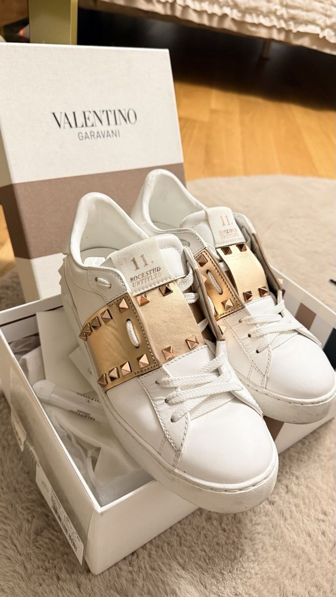 Valentino Scarpe da donna: VALENTINO SNEAKER, Gr 38,5 – Usato da Döttingen venduto da SenKirman