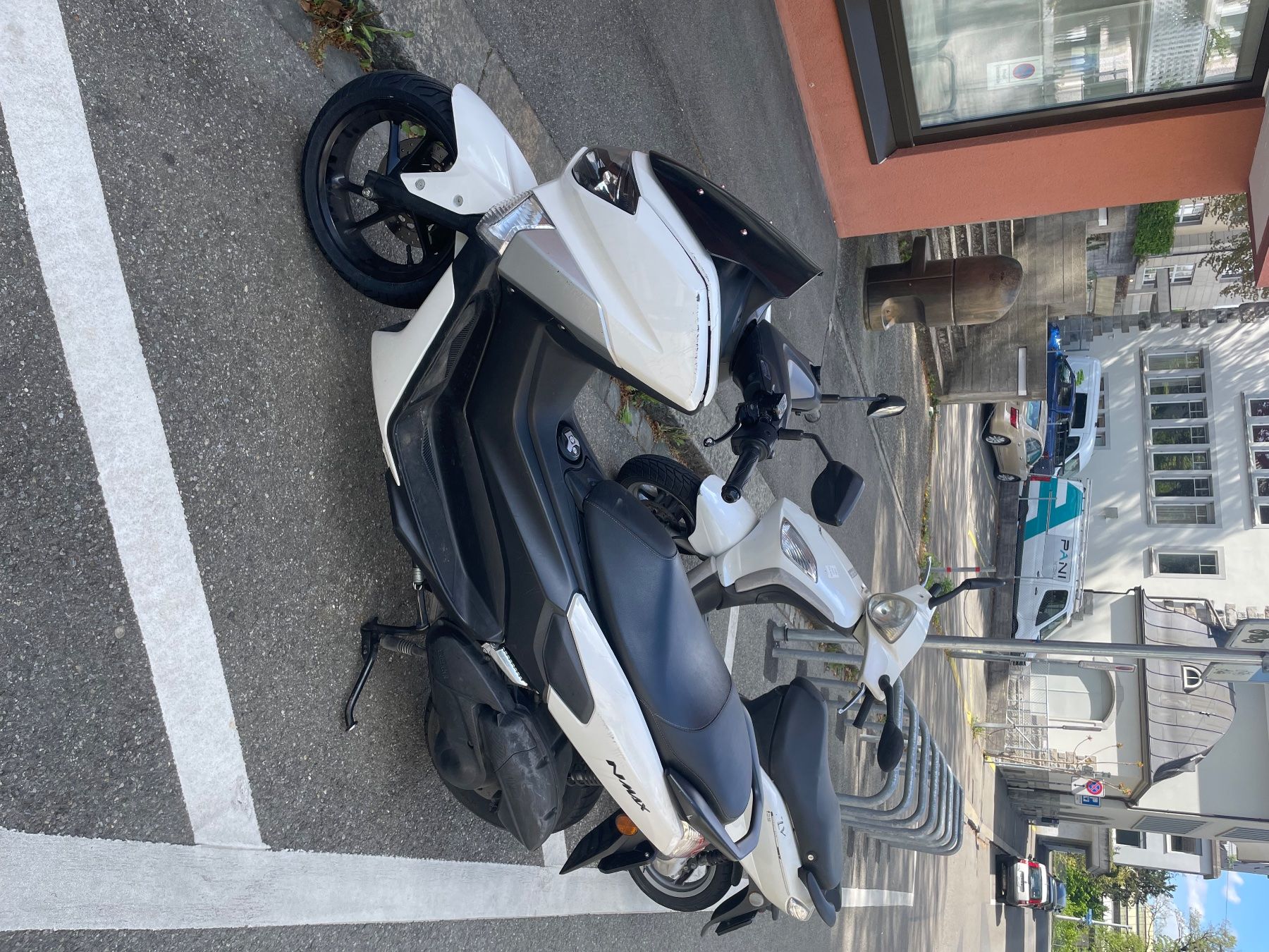 Yamaha Scooter: YAMAHA GPD125 N-Max – Usato da Zürich venduto da art_8c6w 1