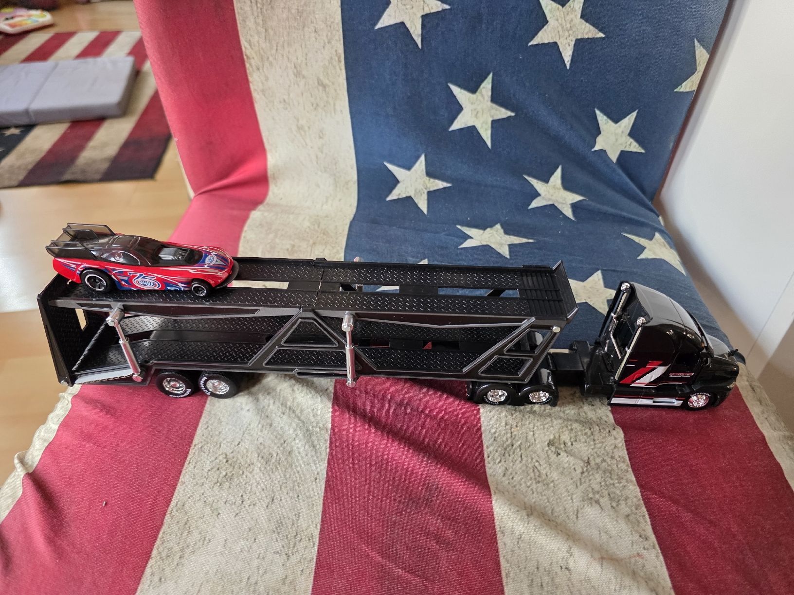 Modellini d'auto: Us Truck mit Trailer 1:64 – Usato da Goldingen venduto da Muscle_Cars84 4