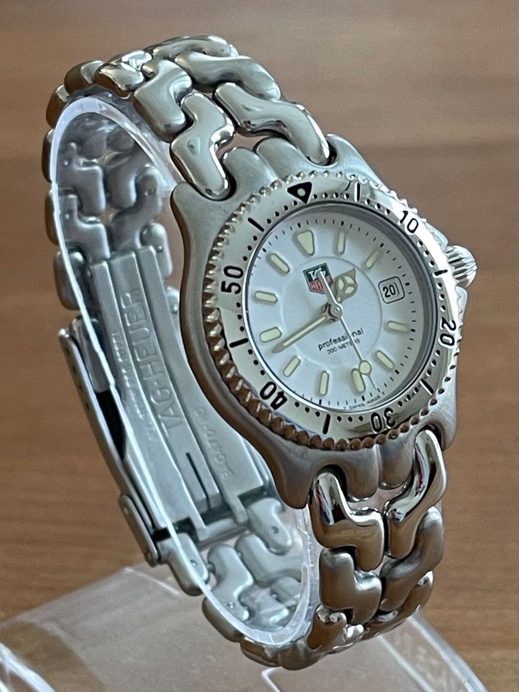Montre Bracelet TAG Heuer Homme Vintage De 1995 – Modèle 200 Mètres, Verre Saphir, Aiguilles Lumineuses – Réf. S/95206K