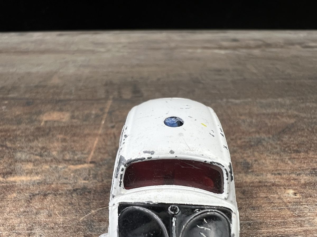 Volkswagen Modellini d'auto: Husky Models VW Käfer 1300 Polizei Oldtimer Modellauto – Usato da Hallau venduto da R.R.91 3