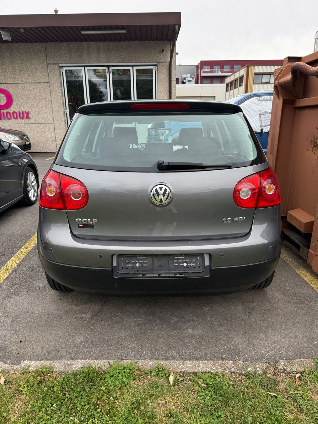 VW Automobili: Volkswagen Golf 5 1.6 FSI Accidentée – Difettoso da Orbe venduto da Sdcr 6
