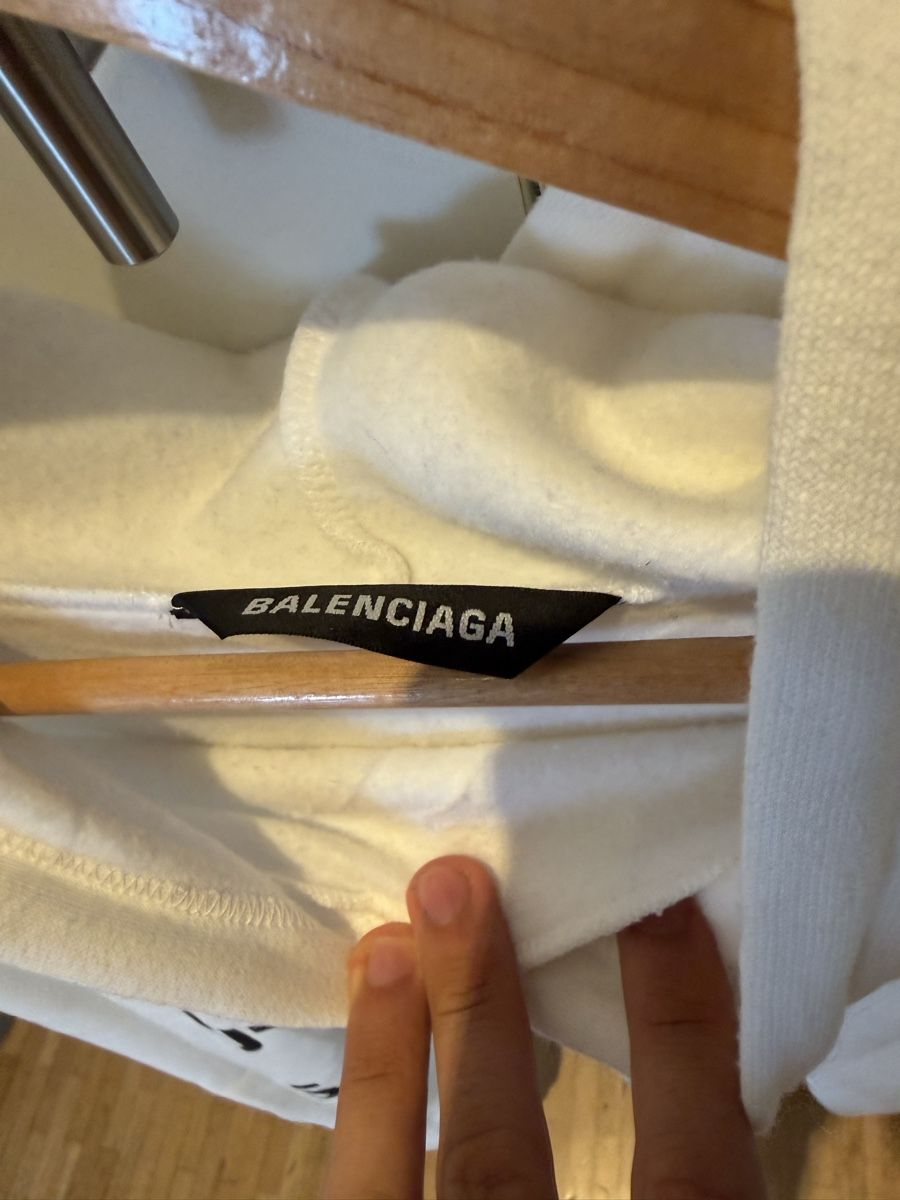 Balenciaga Pullover & Sweatshirts: Balenciaga Hoodie  – Neu (gemäss Beschreibung) aus Genève von SG_73 1
