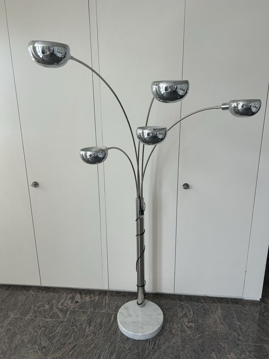 Lampen: Ständerlampe – Gebraucht aus Neerach von P100D