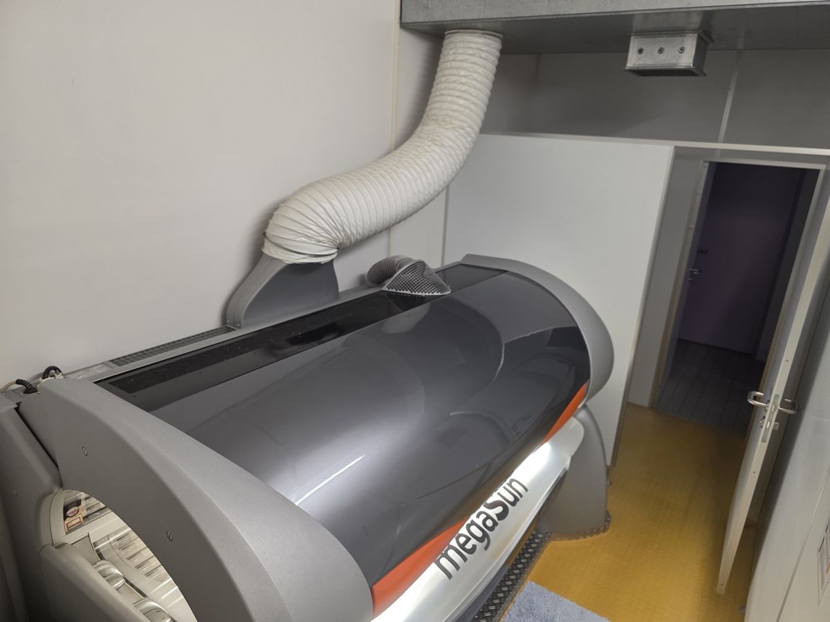Solarium: Solarium/Collarium – Usato da Döttingen venduto da AFGS 1