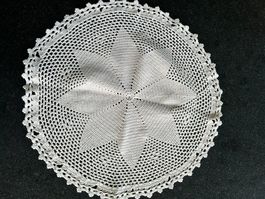 rundes gehäckeltes Deckeli