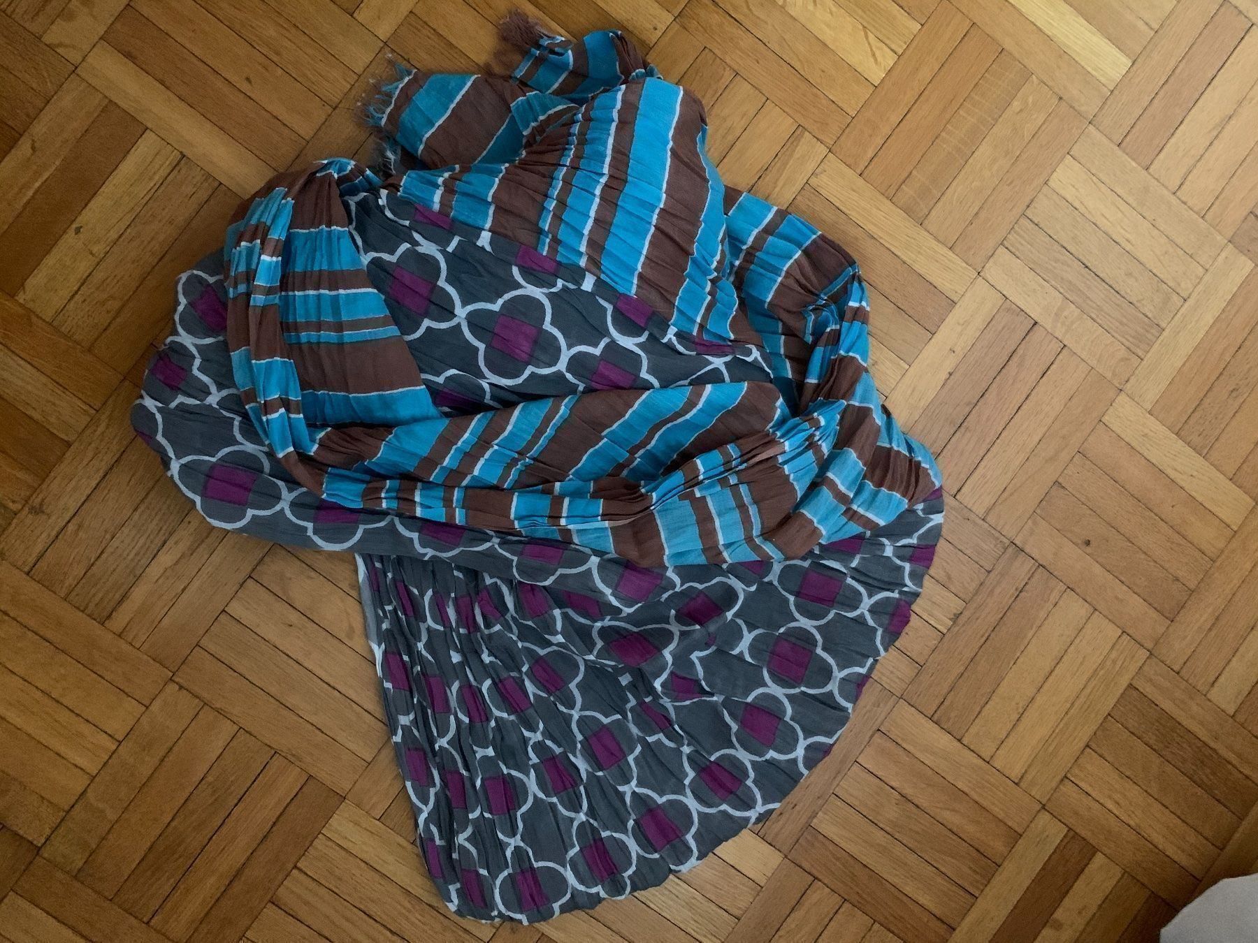 Foulard & Sciarpe: Foulard colorato in cotone – Nuovo (secondo la descrizione) da Minusio venduto da murimiri 1