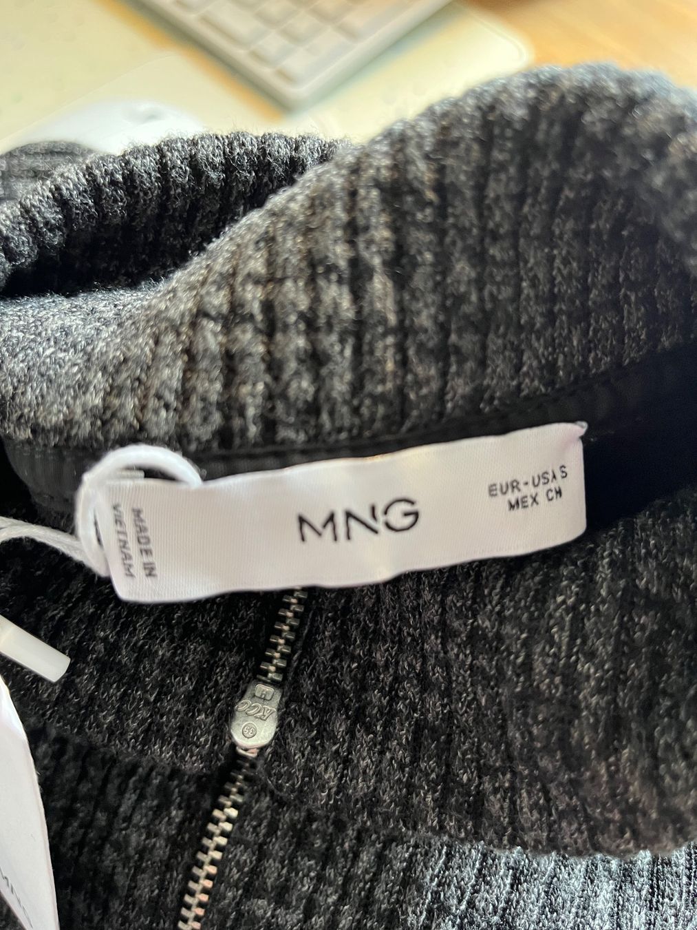 Mango Giacche: Mango Strickjäckli – Nuovo (secondo la descrizione) da Utzenstorf venduto da Ismaele 1
