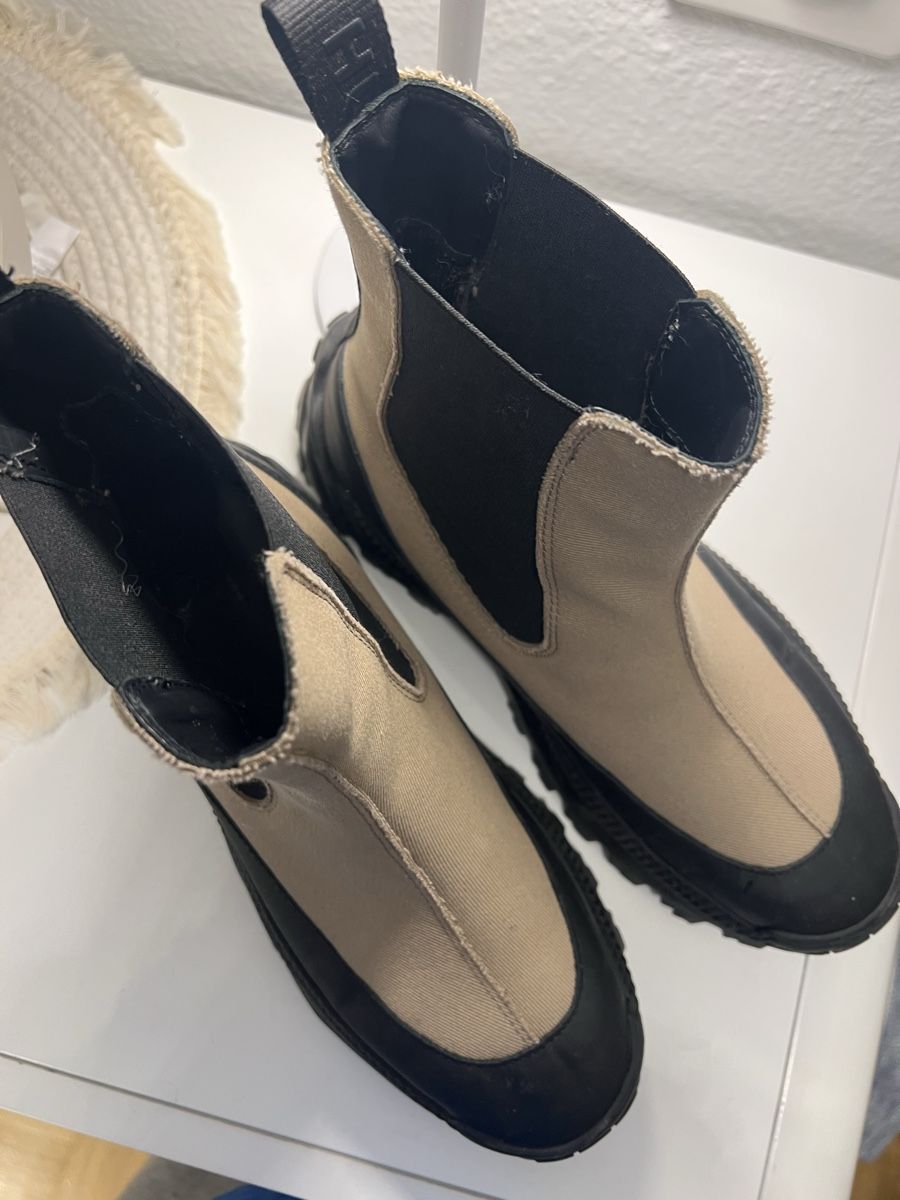 Hugo Boss Scarpe da donna: HUGO BOSS CHUNKY BOOTS GR 38 – Usato da Basel venduto da theo-g77 4