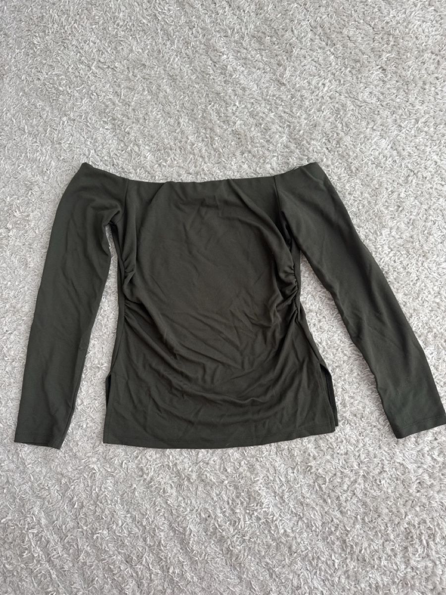 Stradivarius Top: Stradivarius Top, Gr. M, Khaki, schulterfrei – Nuovo (secondo la descrizione) da Gächlingen venduto da anjuli_123