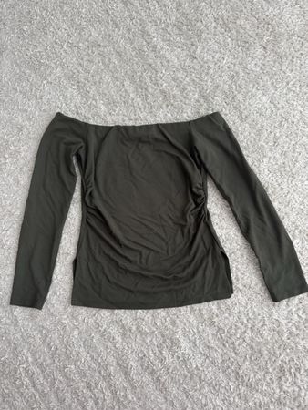 Stradivarius Top, Gr. M, Khaki, schulterfrei