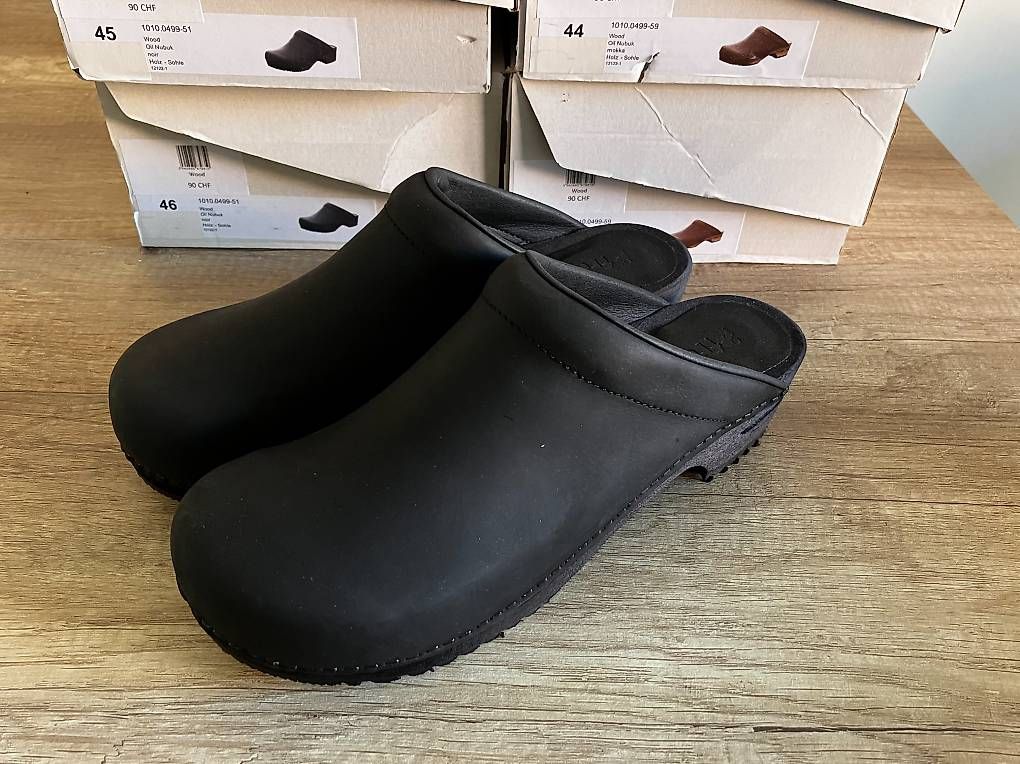 Herrenschuhe: Holz clogs – Gebraucht aus Sementina von carlo_kufahl 1