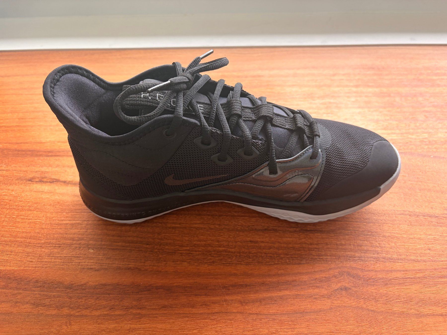 Nike Scarpe da uomo: Nike Basketballschuhe PG3 Gr. 44 – Nuovo (secondo la descrizione) da Sarnen venduto da Xandi0 2