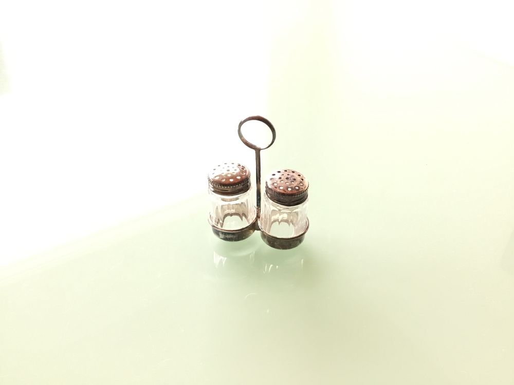 Ensemble salière et poivrière, fond en verre de 100 ml, salière et