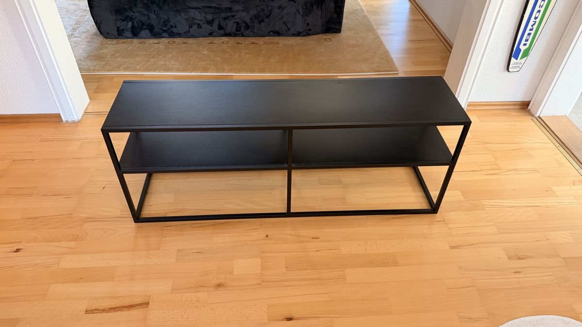 Mobili TV: Lowboard schwarz 2 Ablagen 120cm Metallgestell – Usato da Teufen AR venduto da ReviveLivingCH 1