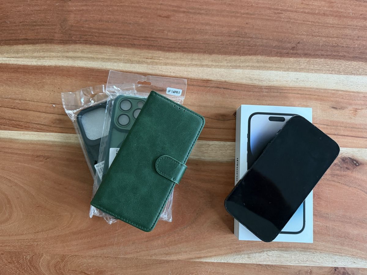 Apple Telefoni cellulari / Smartphones: iPhone 14 Pro inklusive 3 OVP Hüllen  – Usato da Niederglatt ZH venduto da sim_gj7s