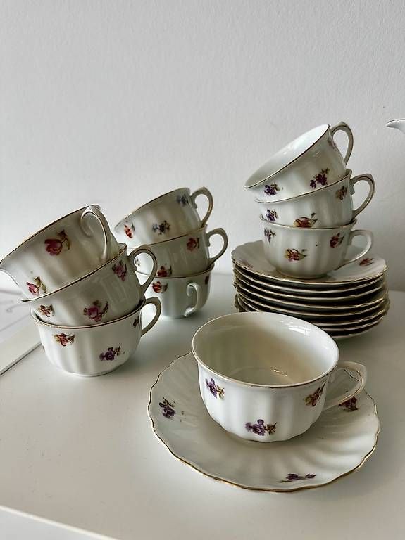 Set di piatti: Service à thé / café (24 pièces) – Usato da Vouvry venduto da aline_s 2