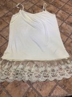 Chic e sexy Top-con bell volant👌pizzo👌M-chic per l”estate