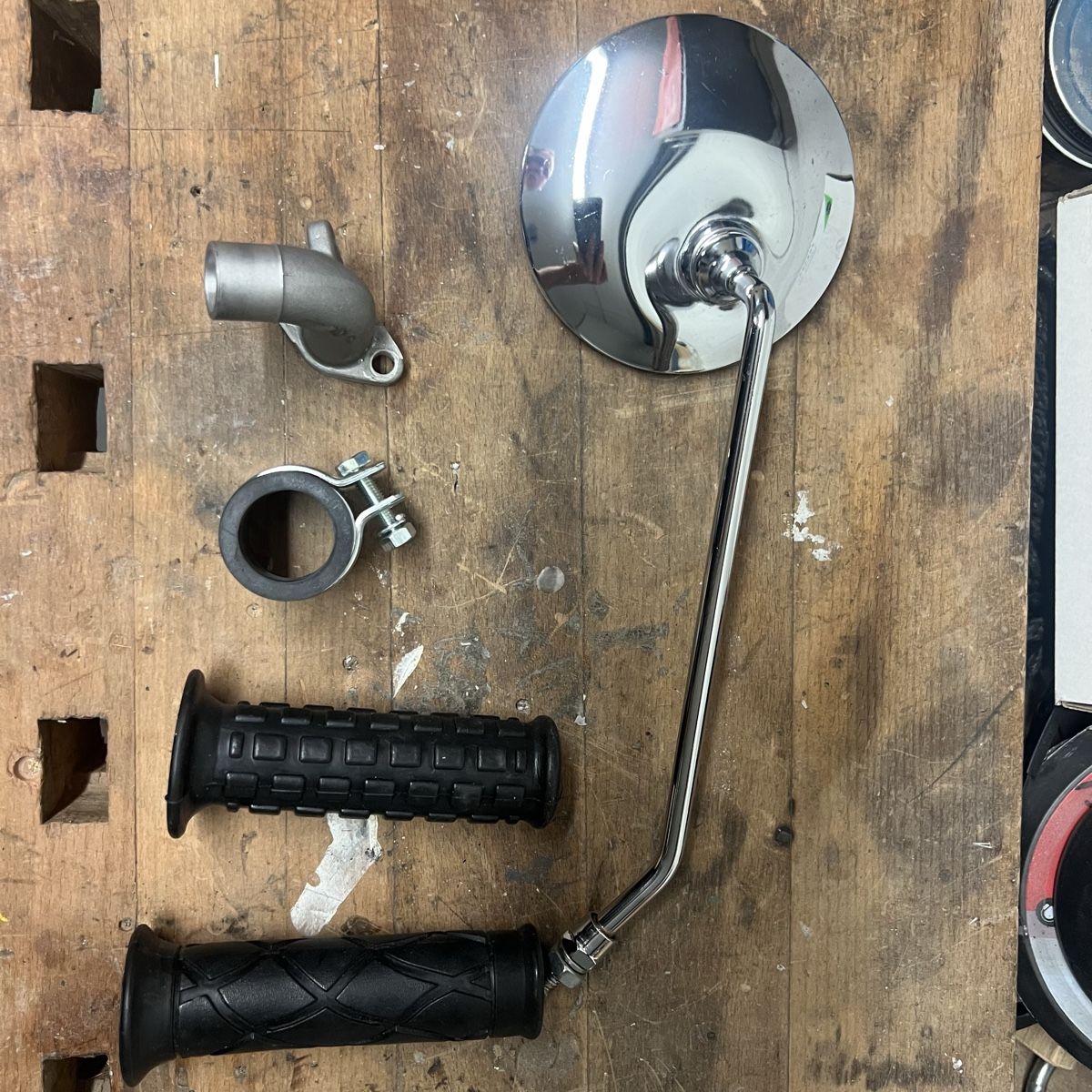 Pièces pour mobylette: Motorrad Spiegel, Griffe, Klemme & Ansaugstutzen - Oldtimer – Neuf avec emballage d'origine à Andwil SG par jan_75d5